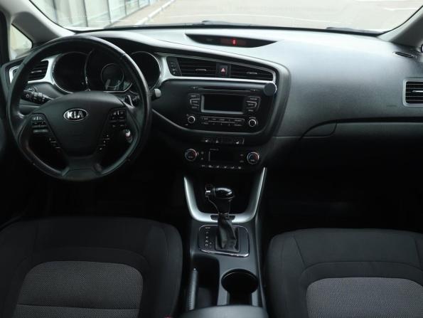 Kia Ceed II Рестайлинг с пробегом 2016 года, цена 1 299 000 рублей, 129368 км, хэтчбек, Автокод Объявления