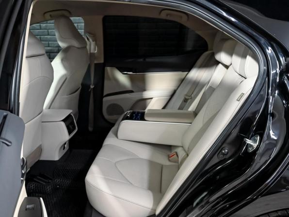 Toyota Camry VIII (XV70) Рестайлинг с пробегом 2021 года, цена 3 920 000 рублей, 98848 км, седан, Автокод Объявления