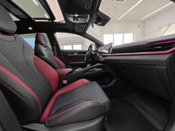 Geely Coolray I Рестайлинг с пробегом 2024 года, цена 1 980 000 рублей, 13678 км, внедорожник, Автокод Объявления