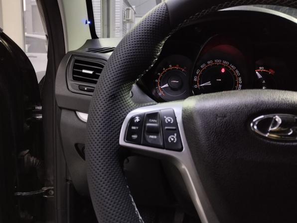 Lada (ВАЗ) Vesta I с пробегом 2018 года, цена 850 000 рублей, 101651 км, седан, Автокод Объявления
