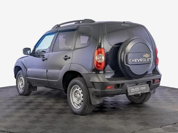 Chevrolet Niva I Рестайлинг с пробегом 2018 года, цена 700 000 рублей, 117027 км, внедорожник, Автокод Объявления