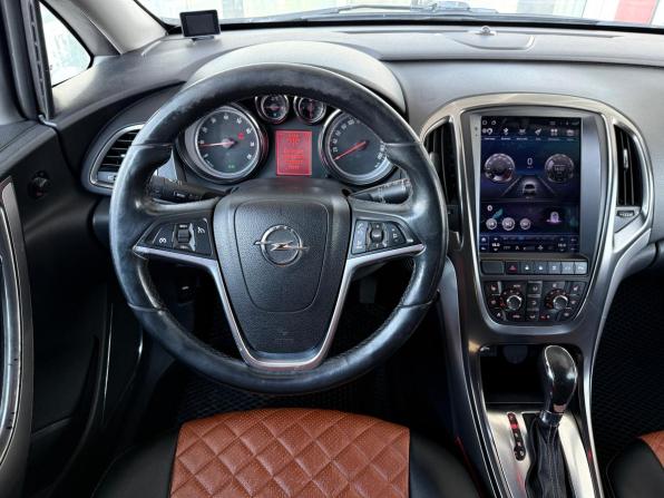 Opel Astra J с пробегом 2010 года, цена 609 000 рублей, 244000 км, хэтчбек, Автокод Объявления