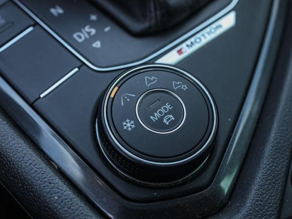 Volkswagen Tiguan II с пробегом 2018 года, цена 2 599 000 рублей, 139809 км, внедорожник, Автокод Объявления