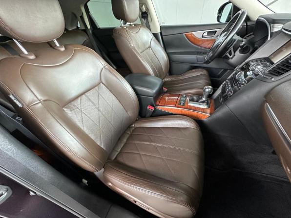 Infiniti QX70 с пробегом 2014 года, цена 2 100 000 рублей, 156500 км, внедорожник, Автокод Объявления