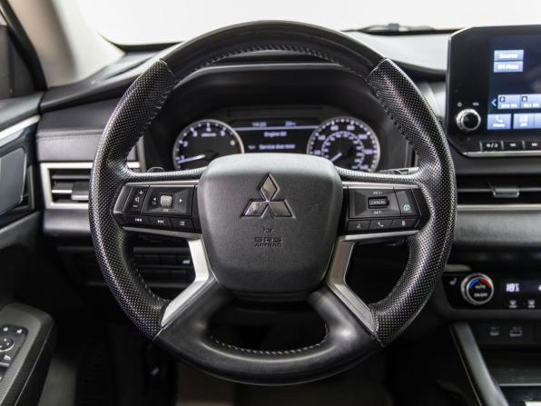 Mitsubishi Outlander IV с пробегом 2022 года, цена 3 048 000 рублей, 97847 км, внедорожник, Автокод Объявления