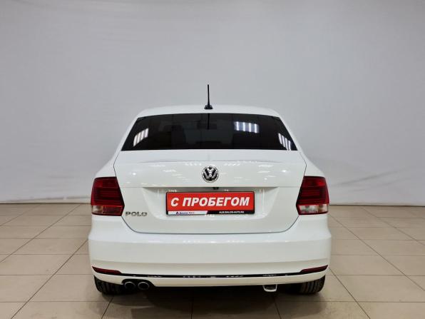 Volkswagen Polo V Рестайлинг с пробегом 2018 года, цена 1 030 000 рублей, 214004 км, седан, Автокод Объявления