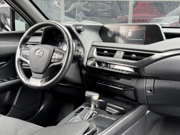 Lexus UX I с пробегом 2019 года, цена 2 600 000 рублей, 148402 км, внедорожник, Автокод Объявления