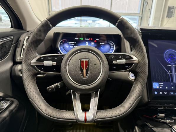 Hongqi HS3 с пробегом 2025 года, цена 2 998 000 рублей, 365 км, внедорожник, Автокод Объявления