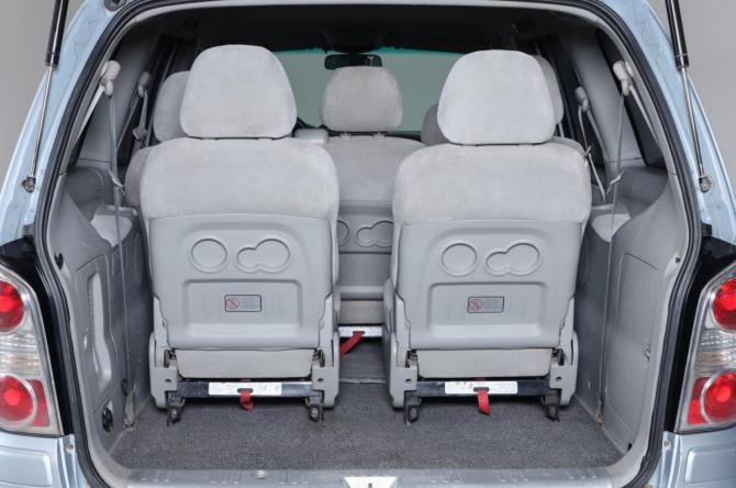 Hyundai Trajet I Рестайлинг с пробегом 2005 года, цена 539 000 рублей, 240500 км, компактвэн, Автокод Объявления