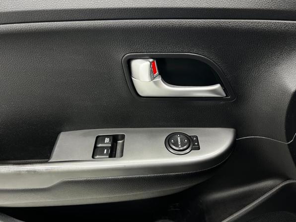 Kia Rio III с пробегом 2014 года, цена 980 000 рублей, 85270 км, седан, Автокод Объявления