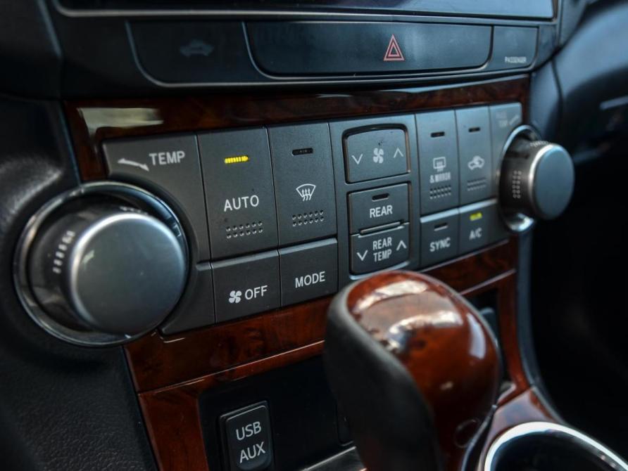 Toyota Highlander II (XU40) Рестайлинг Курган  - изображение 13