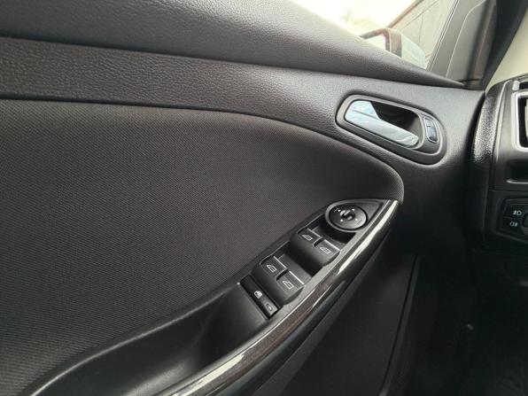 Ford Focus III Рестайлинг с пробегом 2018 года, цена 1 050 000 рублей, 106089 км, универсал, Автокод Объявления