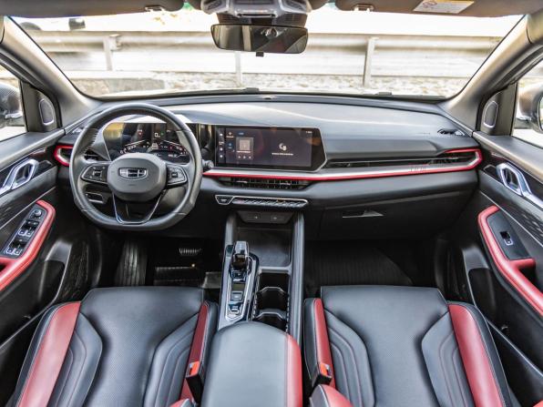 Geely Coolray I Рестайлинг с пробегом 2023 года, цена 1 848 000 рублей, 85643 км, внедорожник, Автокод Объявления
