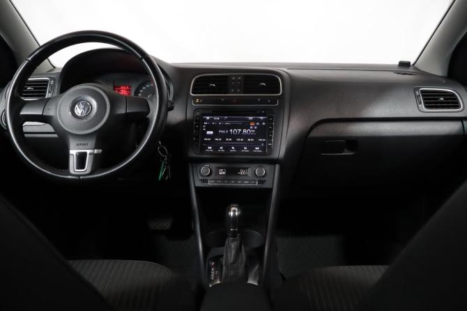 Volkswagen Polo V с пробегом 2013 года, цена 829 000 рублей, 107500 км, седан, Автокод Объявления