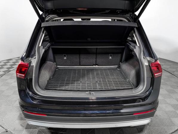 Volkswagen Tiguan II с пробегом 2020 года, цена 2 439 000 рублей, 88300 км, внедорожник, Автокод Объявления