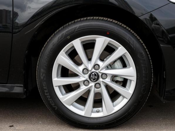 Toyota Camry VIII (XV70) Рестайлинг с пробегом 2023 года, цена 3 249 000 рублей, 9090 км, седан, Автокод Объявления