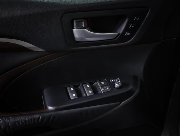 Toyota Highlander III (XU50) с пробегом 2014 года, цена 2 990 000 рублей, 214008 км, внедорожник, Автокод Объявления