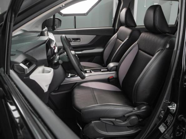Toyota Veloz с пробегом 2023 года, цена 4 239 000 рублей, 74 км, минивэн, Автокод Объявления