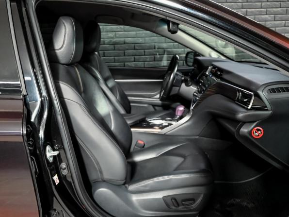 Toyota Camry VIII (XV70) с пробегом 2018 года, цена 2 860 000 рублей, 147577 км, седан, Автокод Объявления