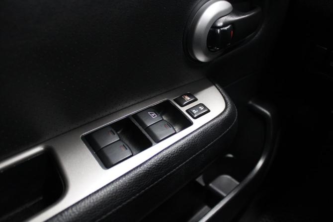 Nissan Tiida I с пробегом 2010 года, цена 735 000 рублей, 191040 км, хэтчбек, Автокод Объявления
