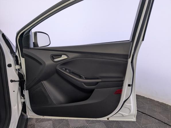 Ford Focus III Рестайлинг с пробегом 2018 года, цена 1 245 000 рублей, 90735 км, седан, Автокод Объявления