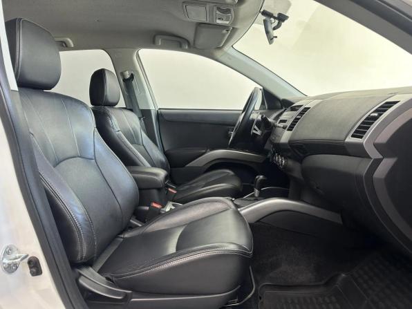 Mitsubishi Outlander II Рестайлинг с пробегом 2010 года, цена 1 200 000 рублей, 266104 км, внедорожник, Автокод Объявления