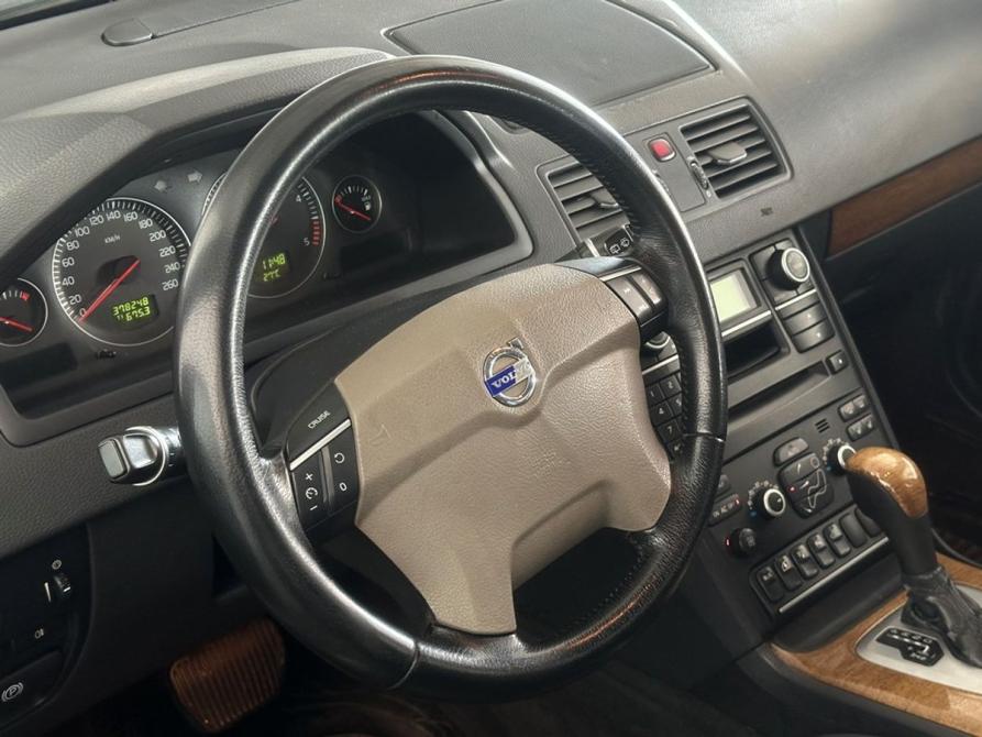 Volvo XC90 I Рестайлинг Москва  - изображение 12