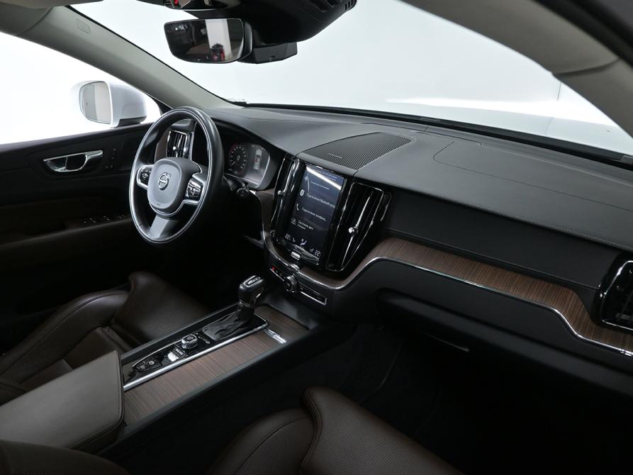 Volvo XC60 II Москва  - изображение 9