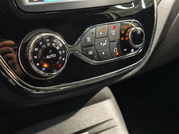 Renault Kaptur I с пробегом 2018 года, цена 1 735 000 рублей, 60964 км, внедорожник, Автокод Объявления