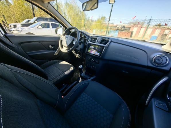 Renault Logan II с пробегом 2018 года, цена 779 000 рублей, 129000 км, седан, Автокод Объявления