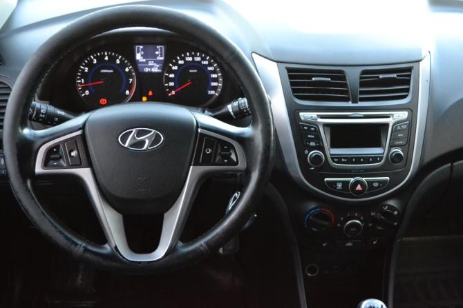 Hyundai Solaris I Рестайлинг с пробегом 2014 года, цена 950 000 рублей, 134166 км, седан, Автокод Объявления