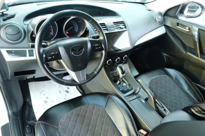 Mazda 3 II (BL) Рестайлинг с пробегом 2012 года, цена 949 000 рублей, 178000 км, хэтчбек, Автокод Объявления