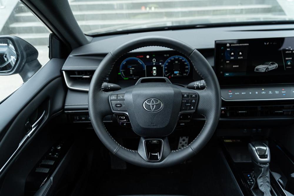 Toyota Camry IX (XV80) China Market Москва  - изображение 10