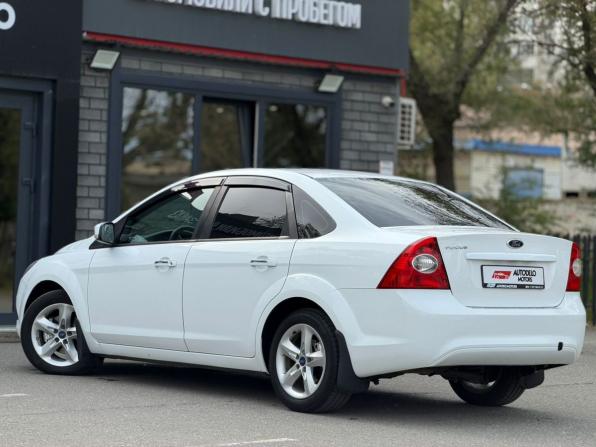 Ford Focus II Рестайлинг с пробегом 2011 года, цена 770 000 рублей, 225954 км, седан, Автокод Объявления