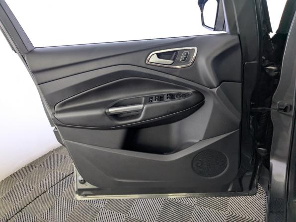 Ford Kuga II Рестайлинг с пробегом 2018 года, цена 1 850 000 рублей, 82753 км, внедорожник, Автокод Объявления
