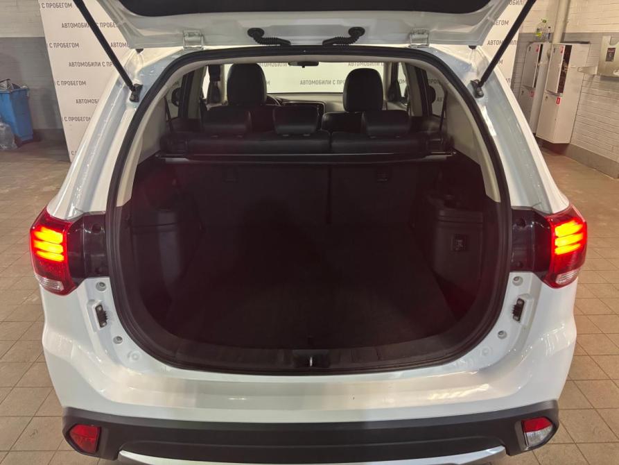 Mitsubishi Outlander III Рестайлинг 2 Санкт-Петербург  - изображение 9