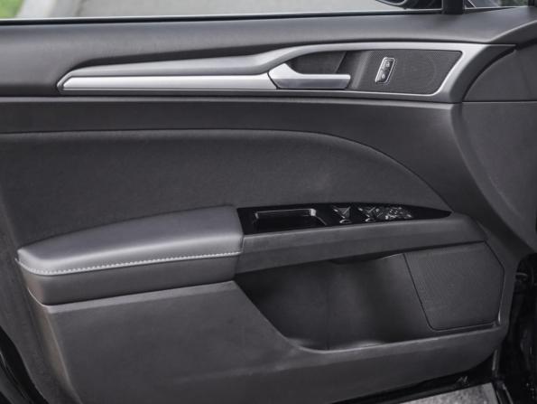 Ford Mondeo V с пробегом 2018 года, цена 1 549 000 рублей, 128100 км, седан, Автокод Объявления