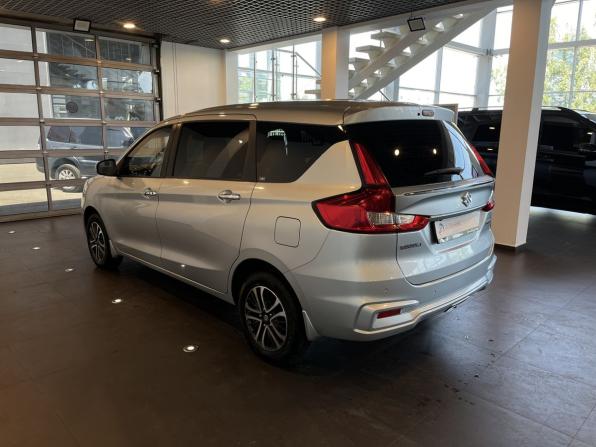 Suzuki Ertiga II Рестайлинг с пробегом 2022 года, цена 1 850 000 рублей, 150193 км, компактвэн, Автокод Объявления