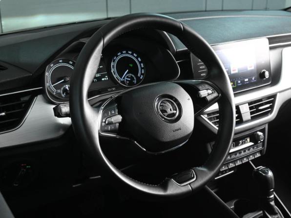 Skoda Rapid I Рестайлинг с пробегом 2020 года, цена 1 639 000 рублей, 123115 км, лифтбек, Автокод Объявления