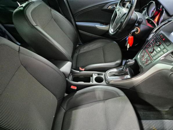 Opel Astra J с пробегом 2012 года, цена 720 000 рублей, 189000 км, хэтчбек, Автокод Объявления