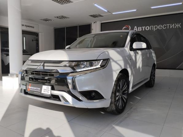 Mitsubishi Outlander III Рестайлинг 3 с пробегом 2022 года, цена 2 360 000 рублей, 60865 км, внедорожник, Автокод Объявления