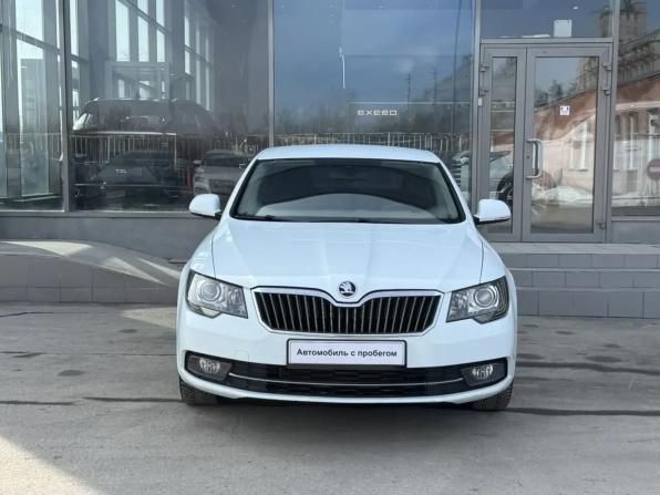 Skoda Superb II Рестайлинг с пробегом 2014 года, цена 800 000 рублей, 219153 км, лифтбек, Автокод Объявления