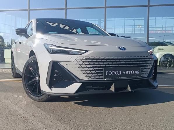 Changan UNI-V I с пробегом 2024 года, цена 3 100 000 рублей, 1505 км, лифтбек, Автокод Объявления