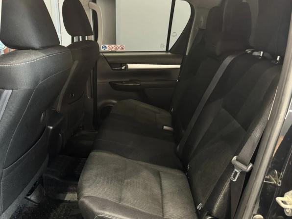 Toyota Hilux VIII с пробегом 2017 года, цена 2 549 000 рублей, 331778 км, offers.body_type.unknown, Автокод Объявления