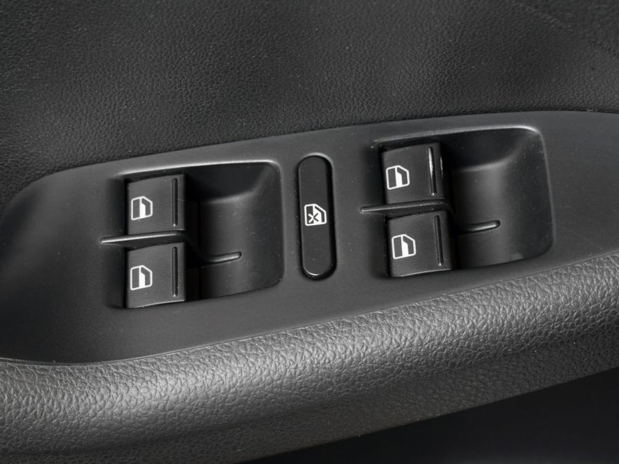 Volkswagen Jetta VI Кемерово  - изображение 16
