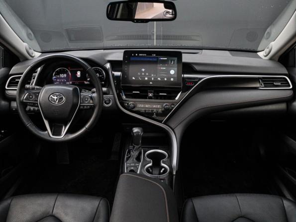 Toyota Camry VIII (XV70) Рестайлинг с пробегом 2023 года, цена 3 650 000 рублей, 23071 км, седан, Автокод Объявления