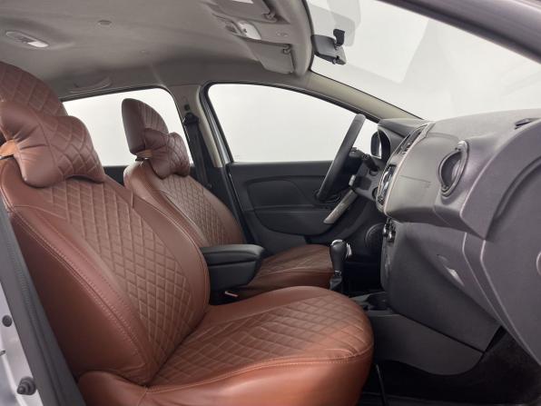 Renault Sandero II Рестайлинг с пробегом 2021 года, цена 1 455 000 рублей, 62870 км, хэтчбек, Автокод Объявления
