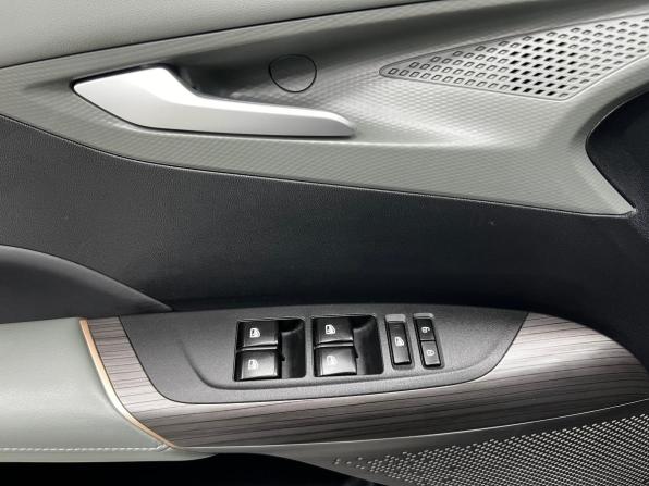 Changan Lamore с пробегом 2023 года, цена 1 999 000 рублей, 38200 км, седан, Автокод Объявления