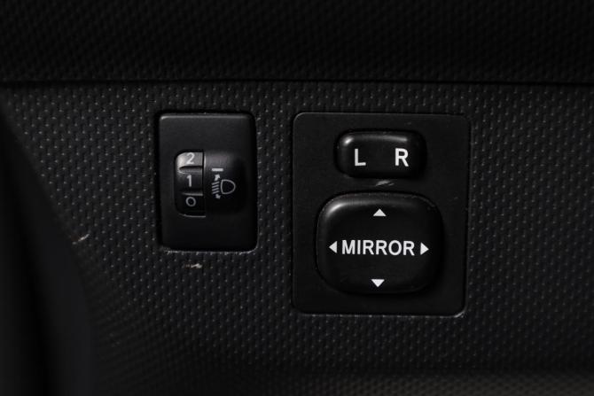 Toyota Urban Cruiser I с пробегом 2009 года, цена 949 000 рублей, 165147 км, хэтчбек, Автокод Объявления