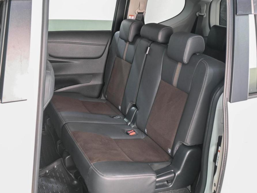Toyota Sienta II Рестайлинг Ростов-на-Дону  - изображение 7